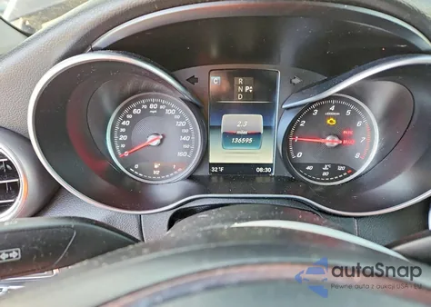 2016 Mercedes-Benz C 300 4Matic z USA, uszkodzony, nr VIN 55SWF4KB2GU163693